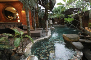 Отель Villa Dayins  Kuta